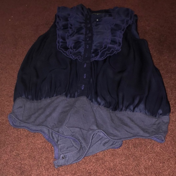 Blue top. - Picture 2 of 2